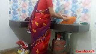 Indian Desi Village Aunty Fucking Hard With Saree In Kitchen Video