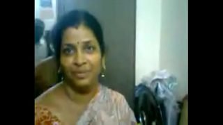 Sex Videos Telugu - VID-20120716-PV0001-Tenali (IT) Telugu 40 yrs old married hot and sexy  housewife aunty showing her boobs to her husband sex porn video